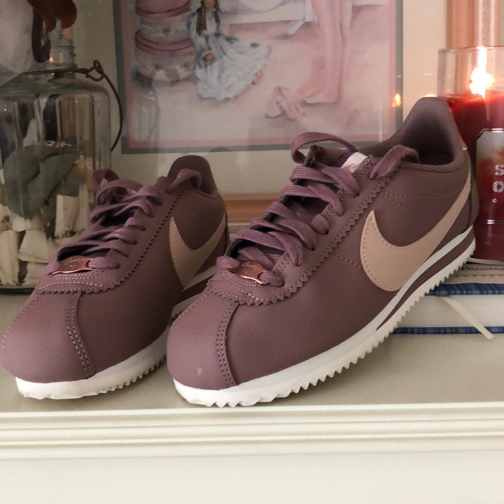 Smokey mauve cortez
